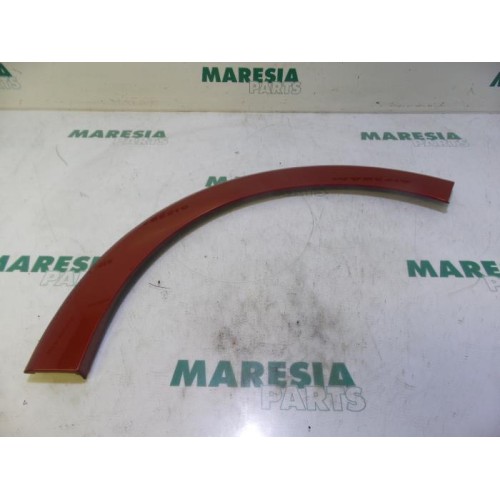 Peugeot - 208 - Side skirt, left