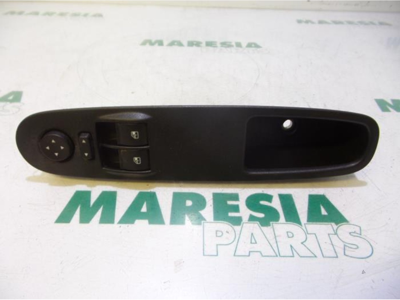 Fiat - Punto - Multi-functional window switch
