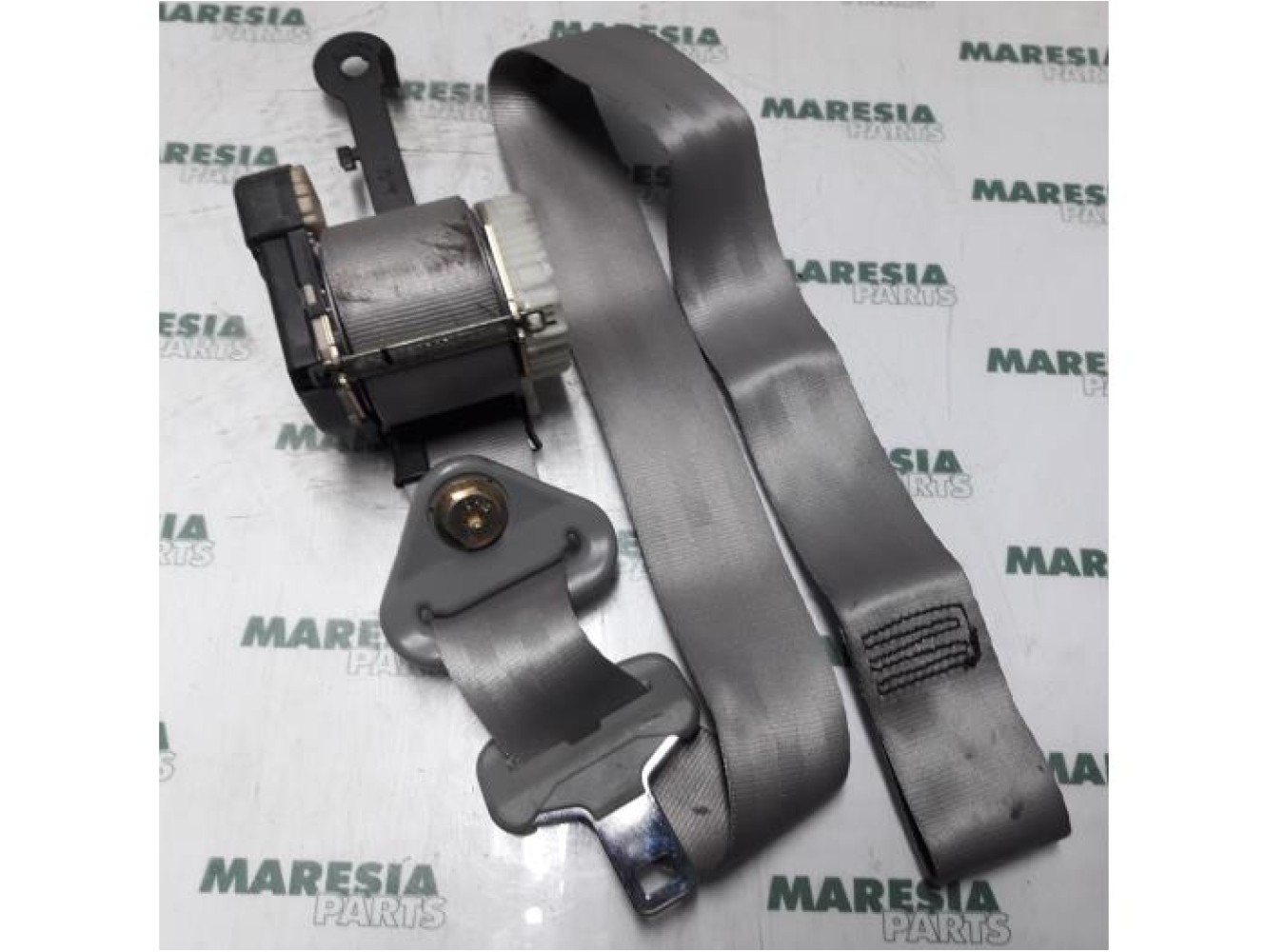 Renault - Clio - Front seatbelt, right