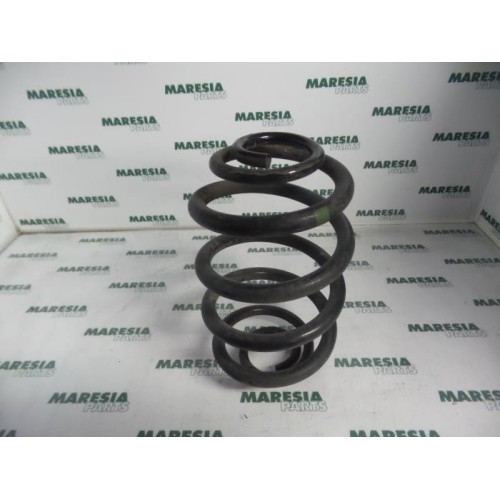 Renault - Clio - Rear coil spring