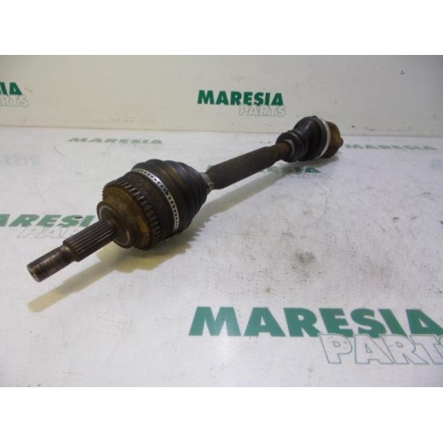 Renault - Megane Scenic - Aandrijfas links-voor