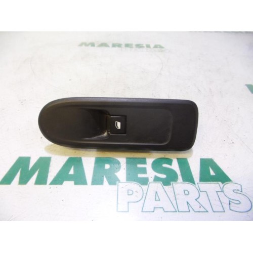 Citroen - C3 - Multi-functional window switch