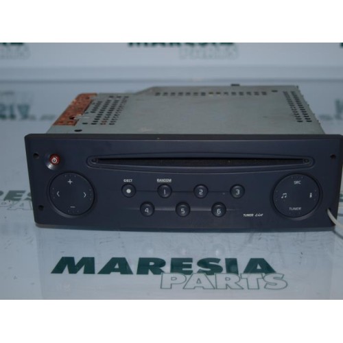 Renault - Clio - Radio CD player