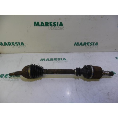 Renault - Megane Scenic - Front drive shaft, left