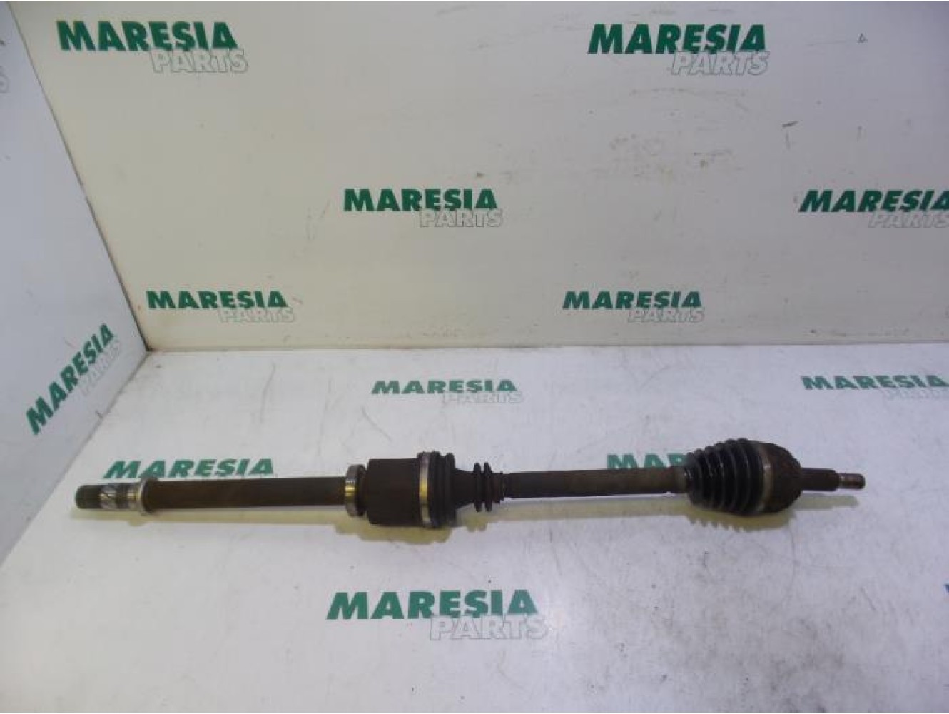 Renault - Megane Scenic - Front drive shaft, right