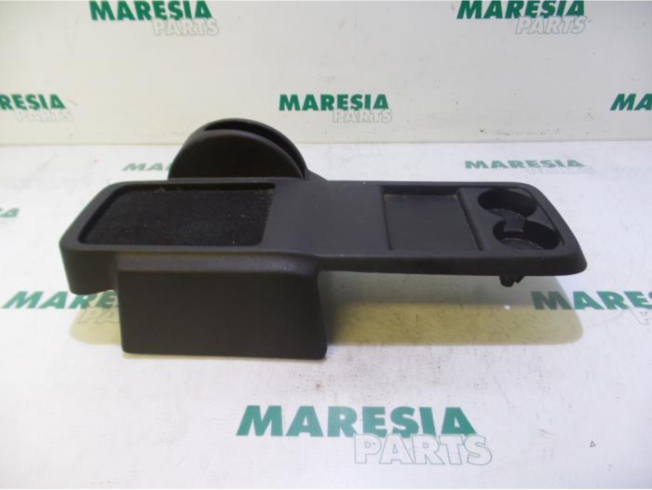 Peugeot - Partner - Armrest