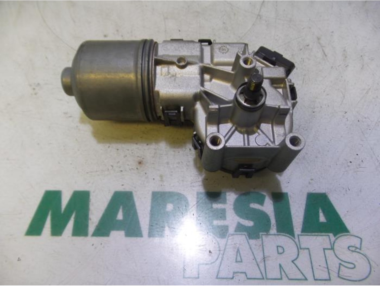 Peugeot - Partner - Front wiper motor