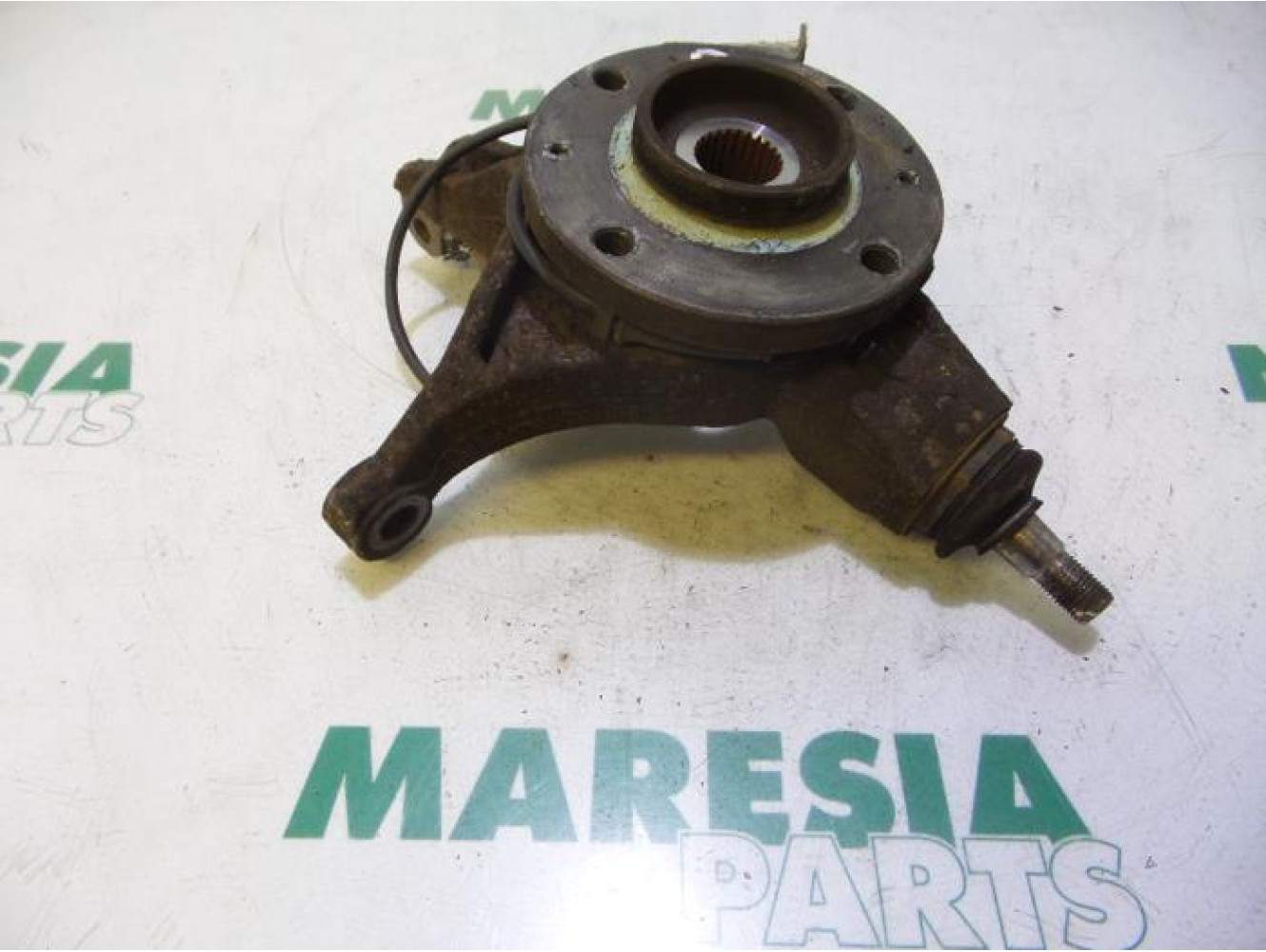 Peugeot - 307 - Knuckle, front right