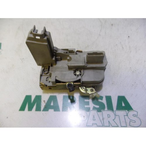 Peugeot - 307 - Door lock mechanism 4-door, front left