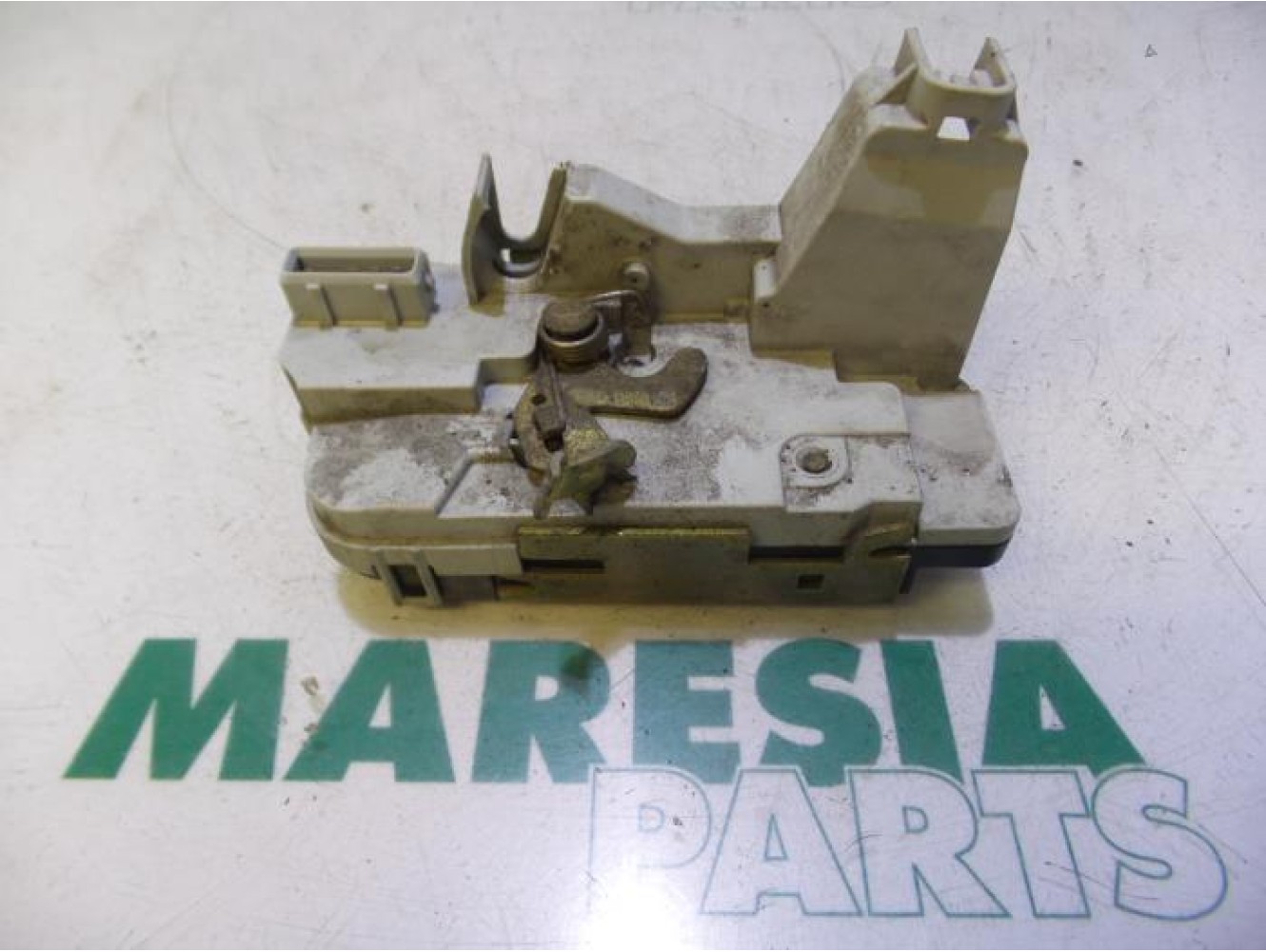 Peugeot - 307 - Rear door mechanism 4-door, right