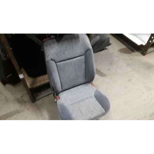 Peugeot - 806 - Stoel achter