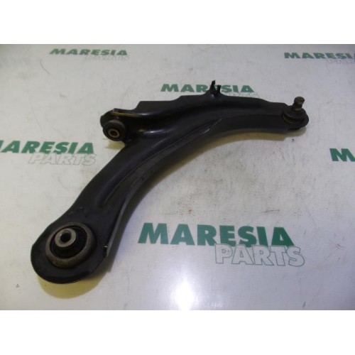 Renault - Megane - Front lower wishbone, right