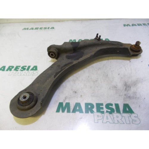 Renault - Megane Scenic - Front lower wishbone, right