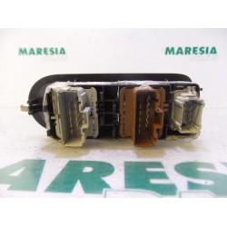 Renault - Megane Scenic - Multi-functional window switch