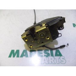 Renault - Megane Scenic - Front door lock mechanism 4-door, right
