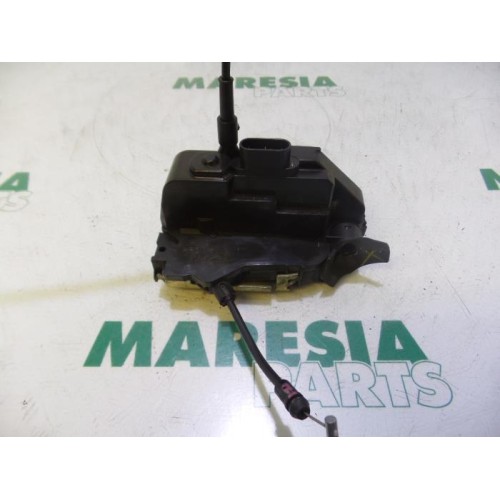 Renault - Megane Scenic - Door lock mechanism 4-door, front left