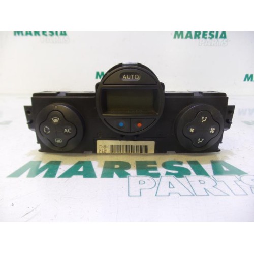 Renault - Megane Scenic - Heater control panel