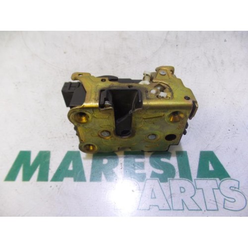 Renault - Kangoo - Door lock mechanism 2-door, right