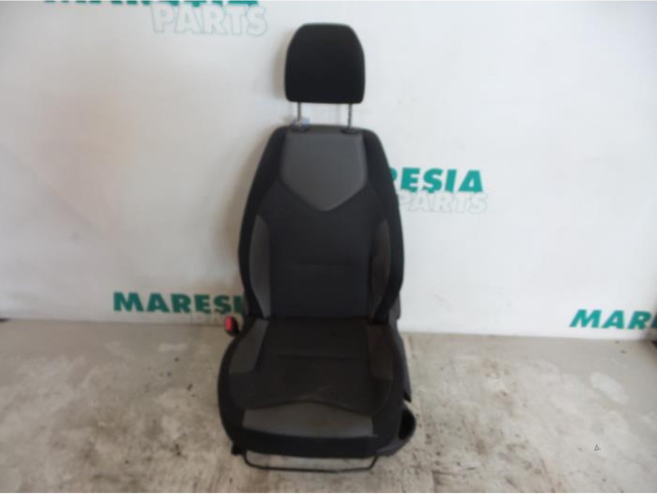Peugeot - 308 - Stoel links