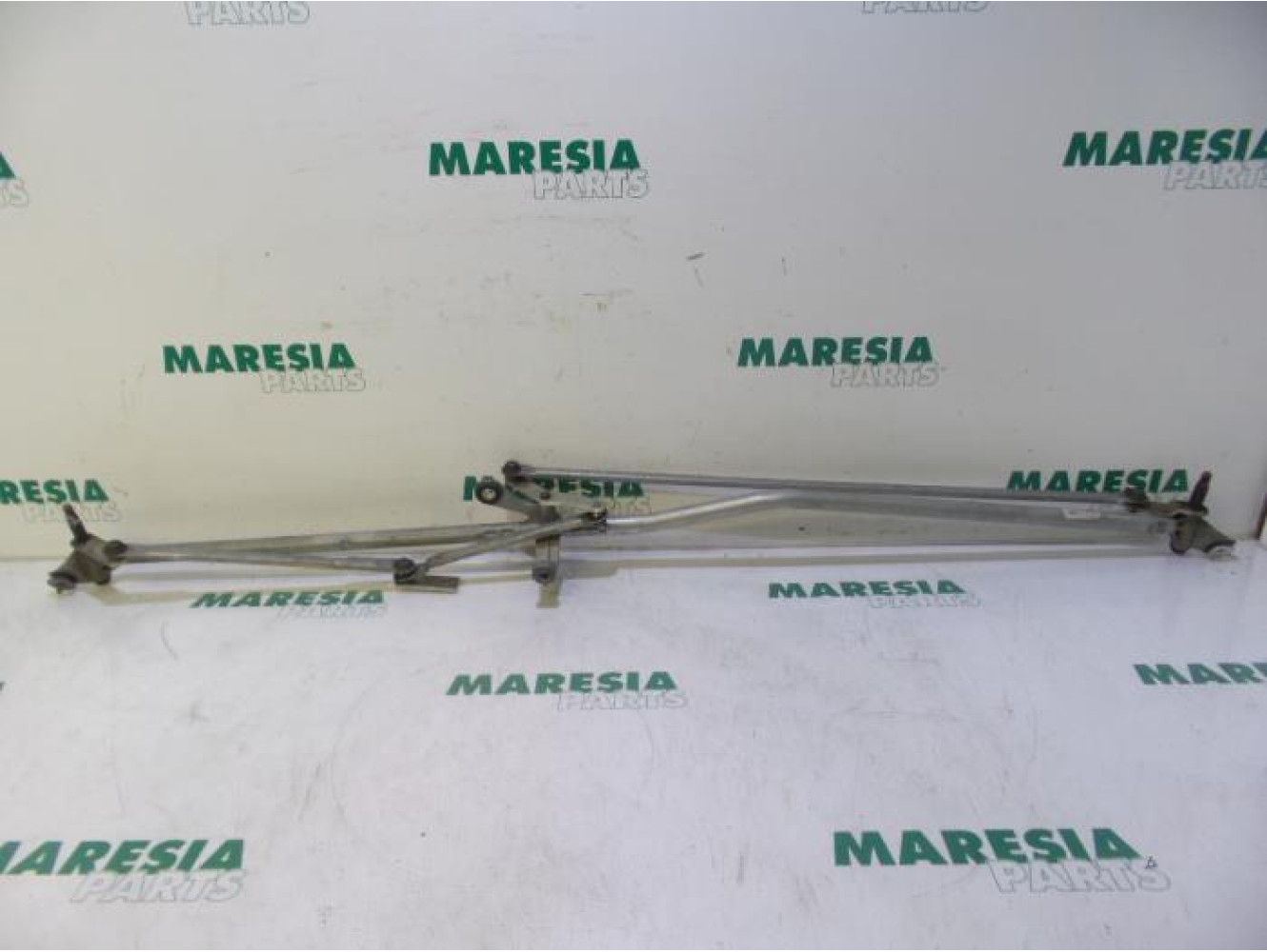 Peugeot - 308 - Wiper mechanism