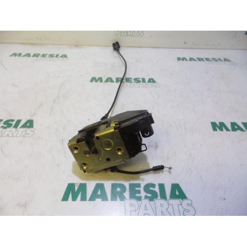 Renault - Megane - Front door lock mechanism 4-door, right