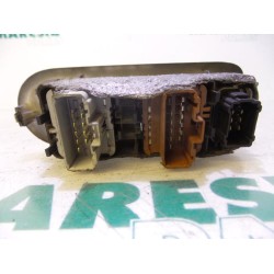 Renault - Megane - Multi-functional window switch