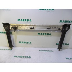 Renault - Megane - Radiator bar