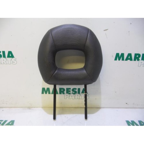 Peugeot - 206 - Headrest