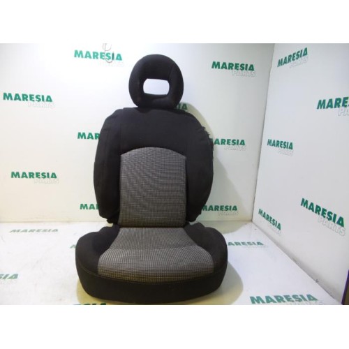 Peugeot - 206 - Sitz Verkleidung links
