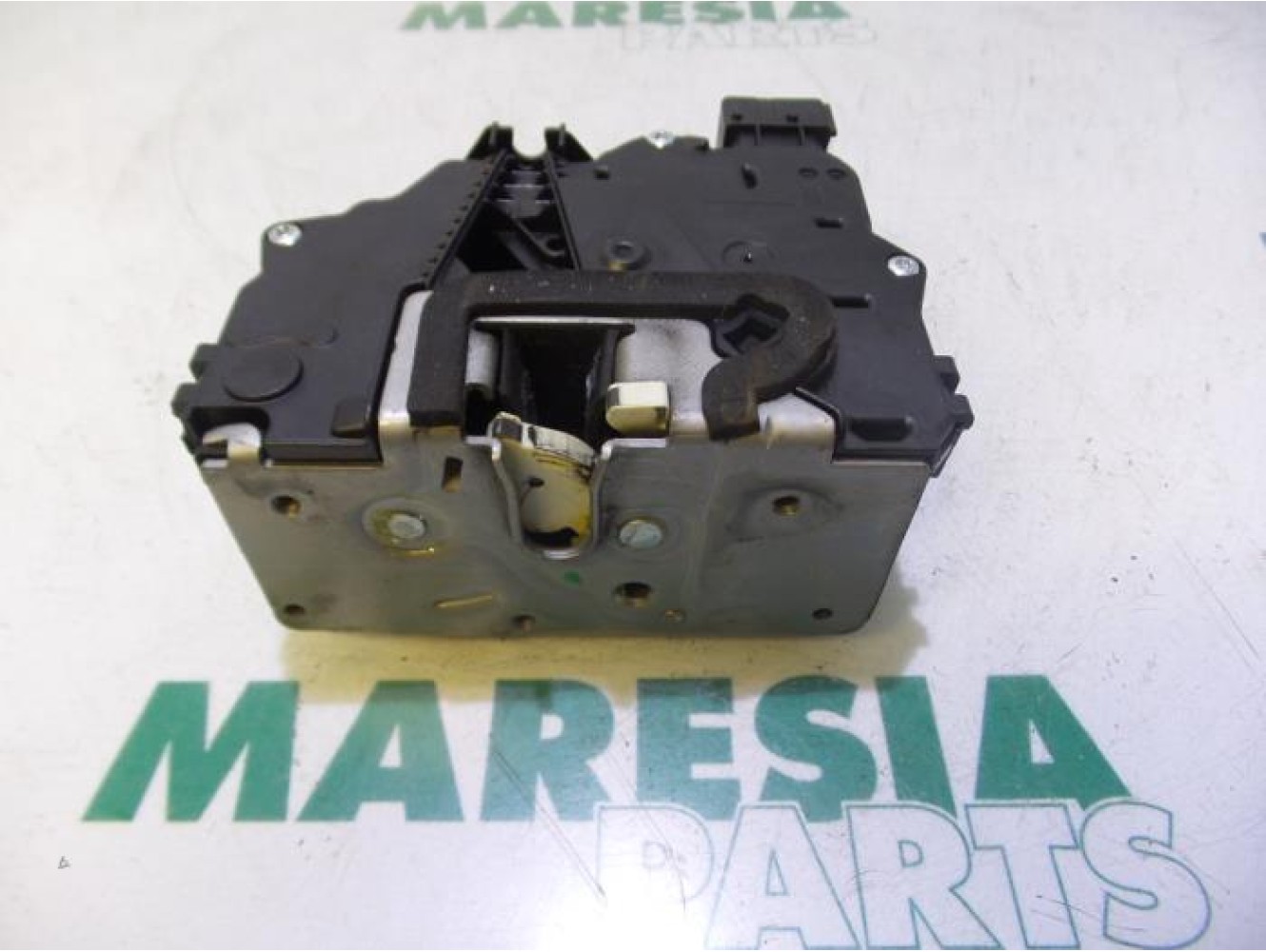 Fiat - Punto - Front door lock mechanism 4-door, right