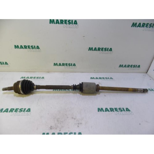 Renault - Master - Front drive shaft, right