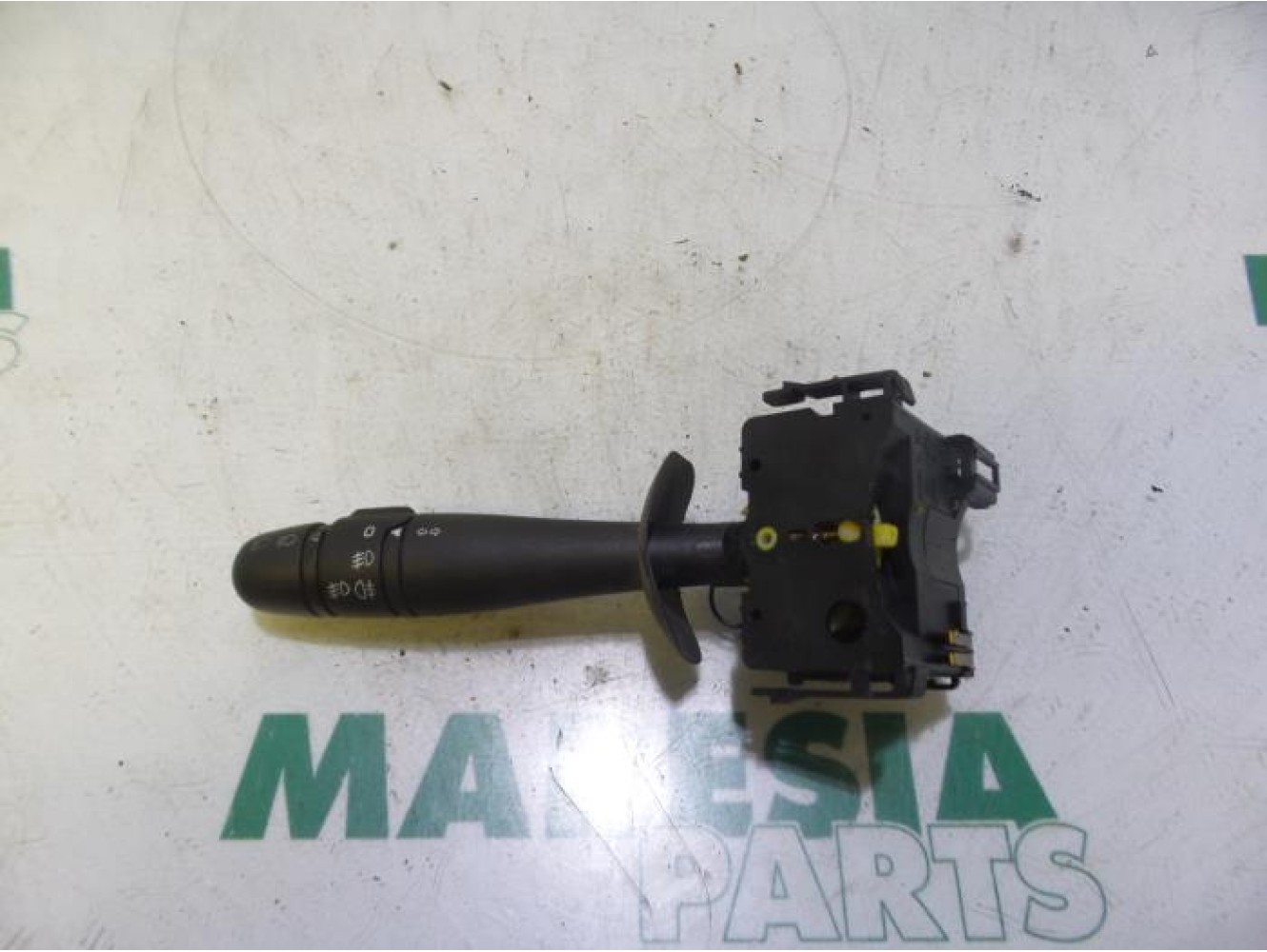 Renault - Laguna - Indicator switch