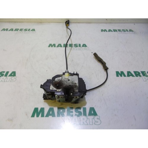 Renault - Clio - Rear door mechanism 4-door, right