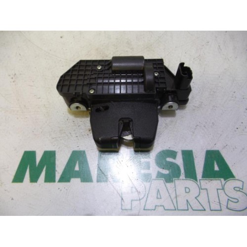 Peugeot - 3008 - Tailgate lock mechanism