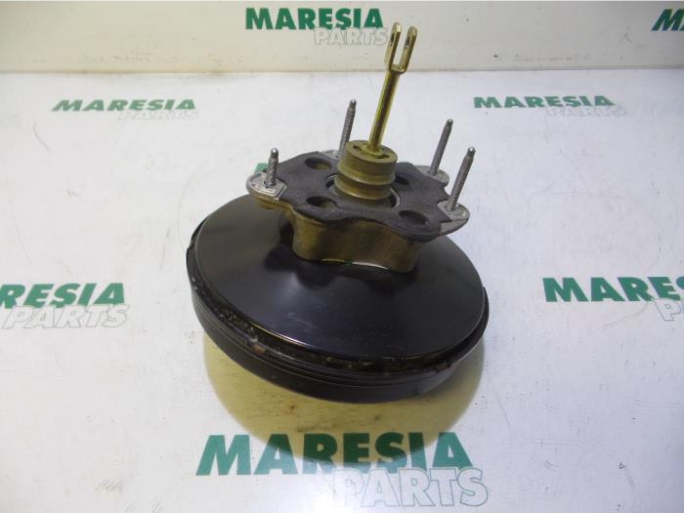 Renault - Clio - Brake servo