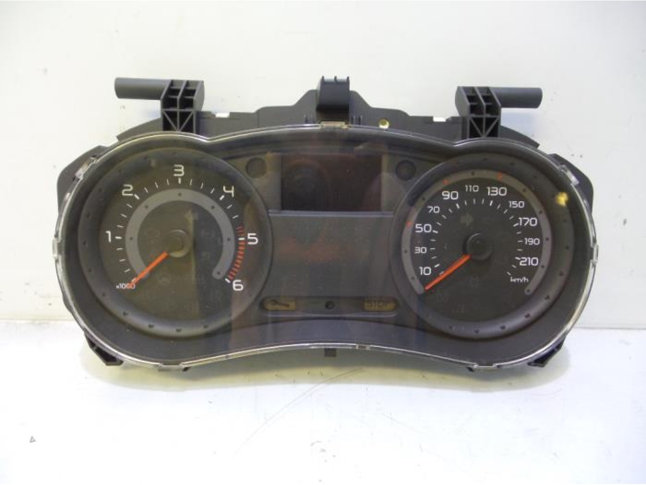 Renault - Clio - Instrumentenbrett