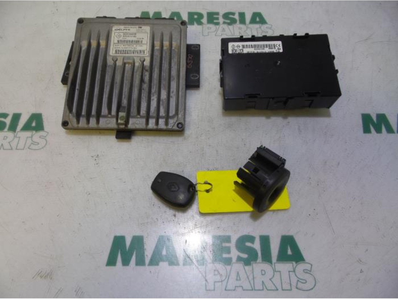 Renault - Clio - Engine management computer