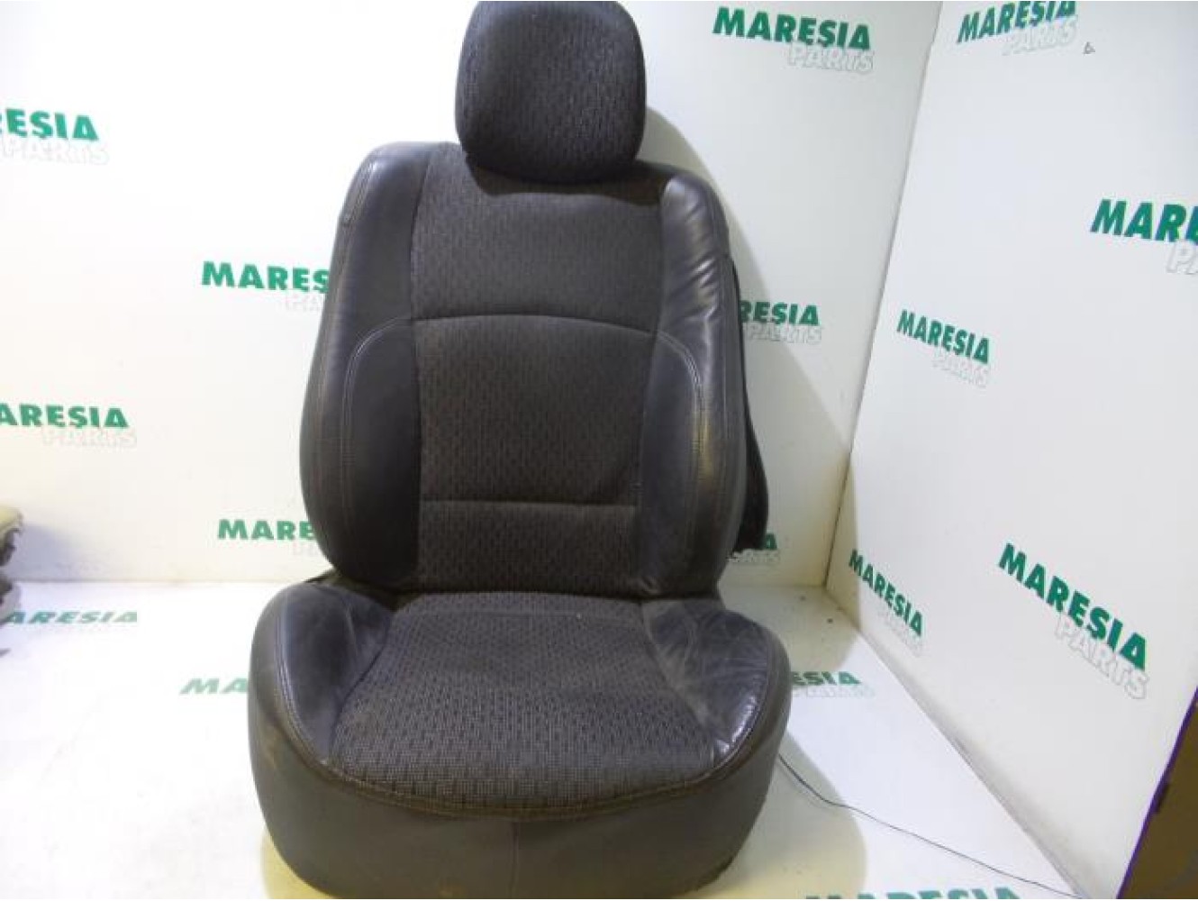 Renault - Laguna - Stoel Bekleding links