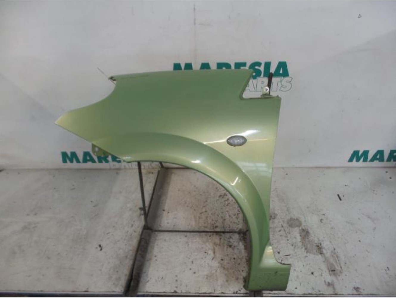 Citroen - Pluriel - Front wing, left