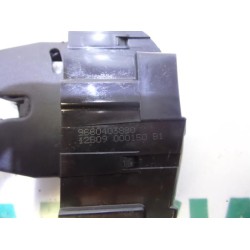 Peugeot - 308 - Tailgate lock mechanism