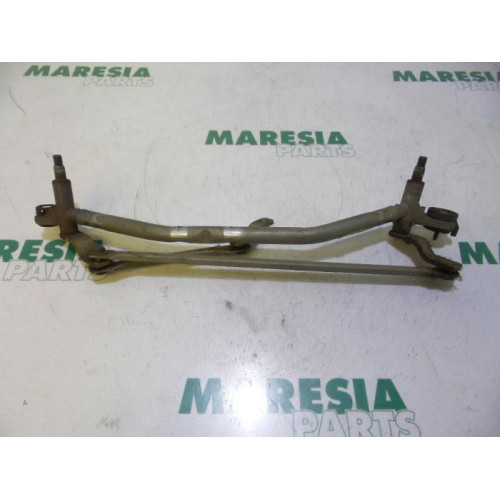 Citroen - Pluriel - Wiper mechanism