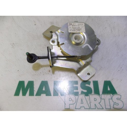 Peugeot - 3008 - Tailgate hinge