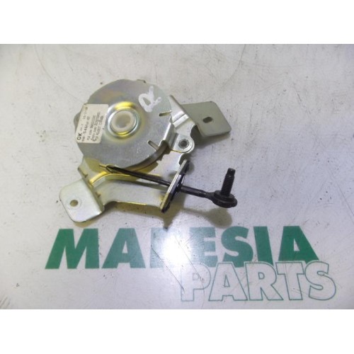 Peugeot - 3008 - Tailgate hinge