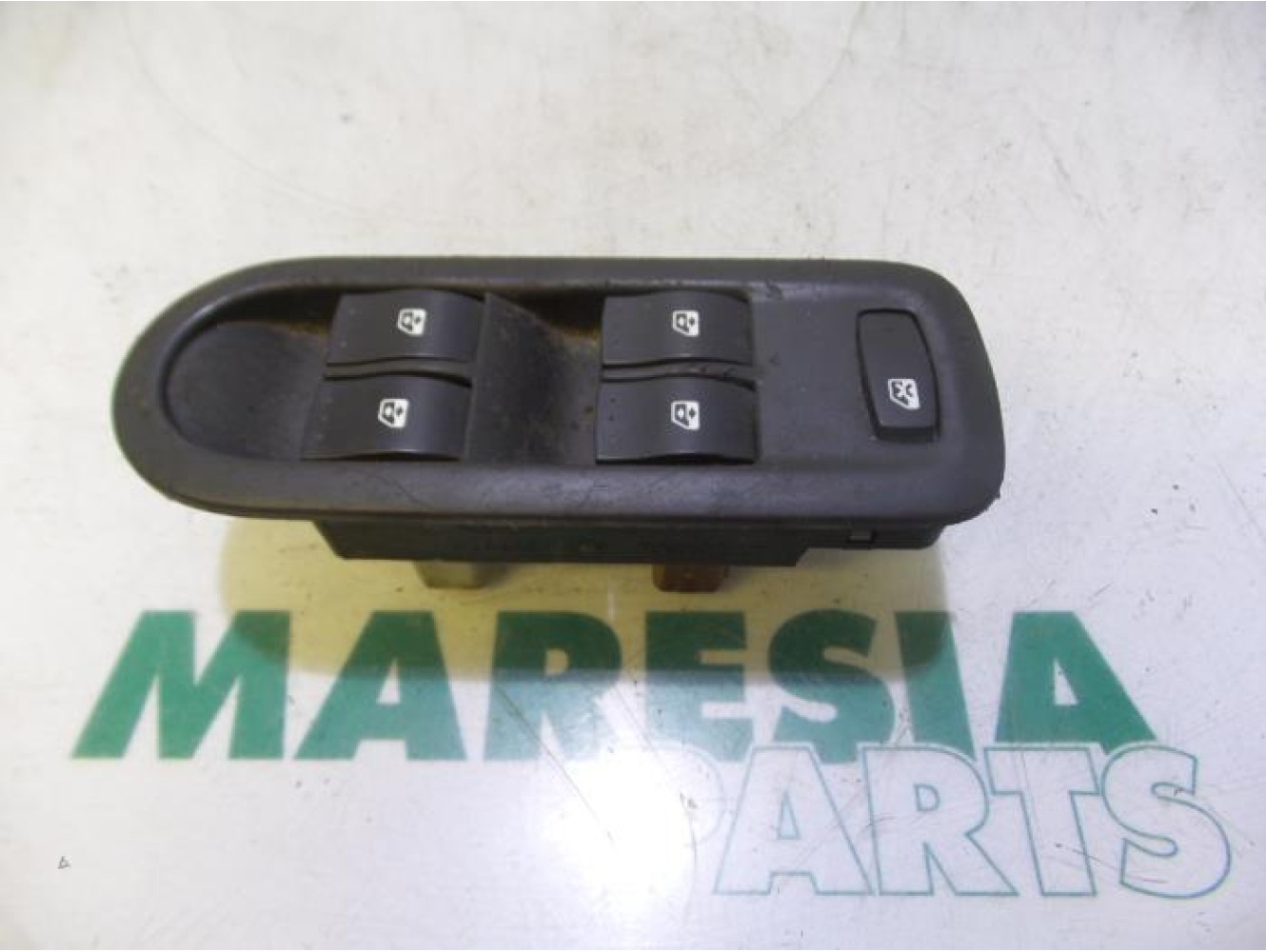 Renault - Megane Scenic - Multi-functional window switch