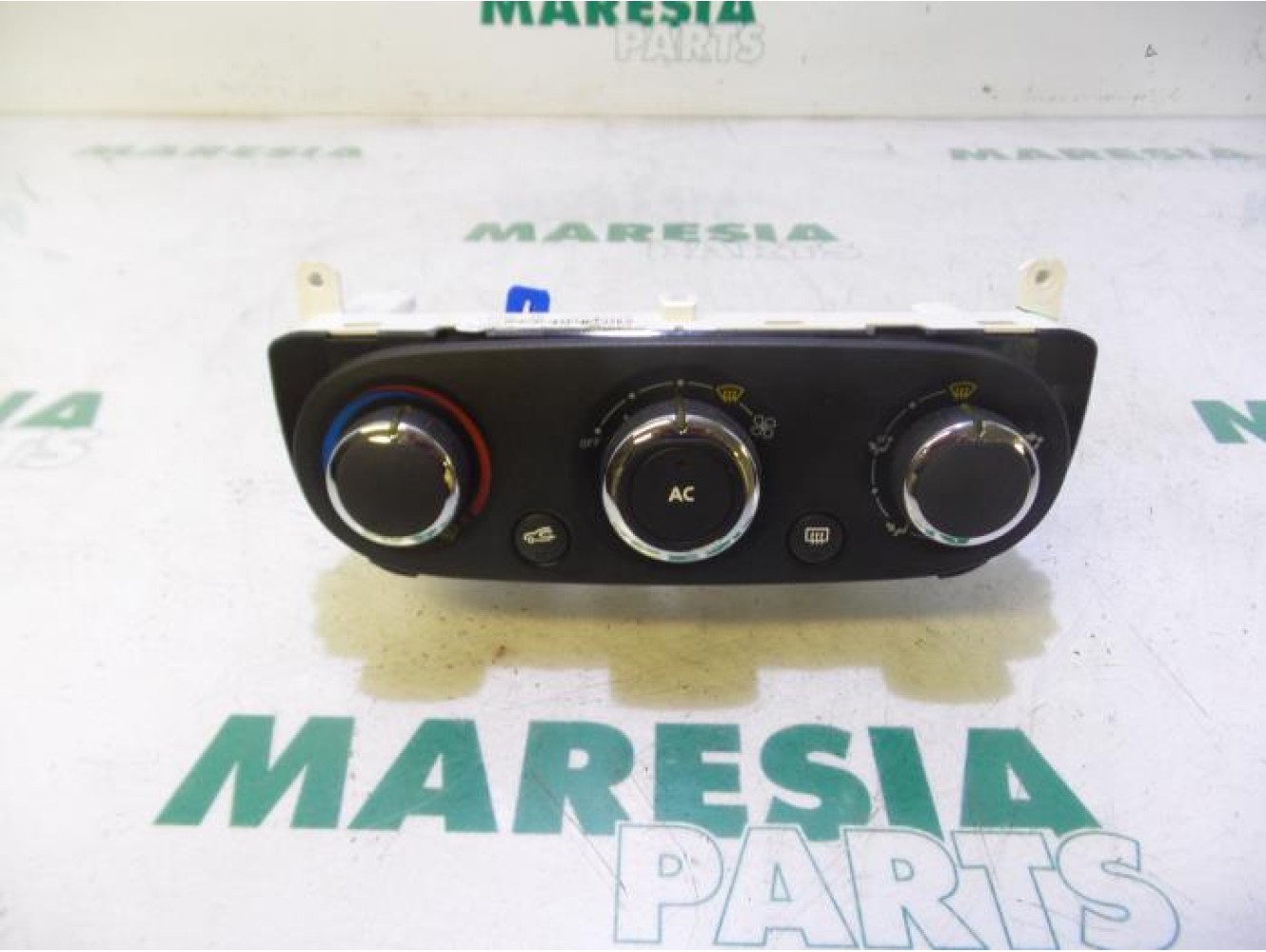 Renault - Clio - Heater control panel