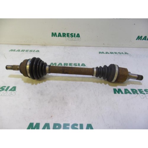 Peugeot - 207 - Aandrijfas links-voor