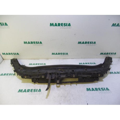 Renault - Megane Scenic - Lock plate