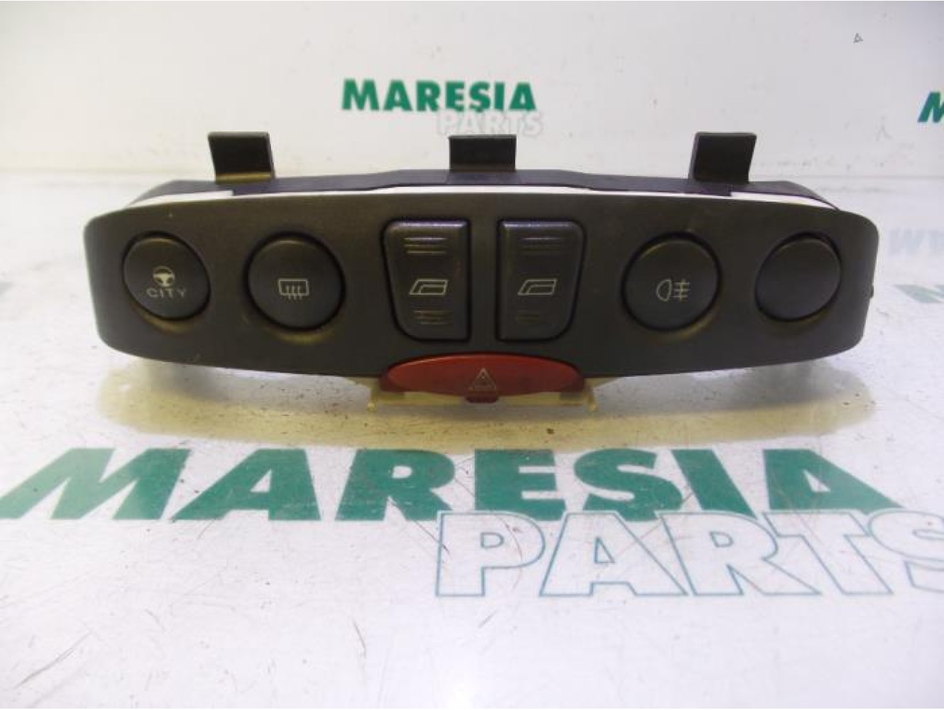 Fiat - Punto - Multi-functional window switch