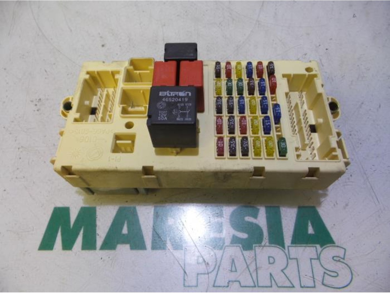 Alfa Romeo - 147 - Fuse box