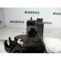 Renault - Megane Scenic - Front door lock mechanism 4-door, right